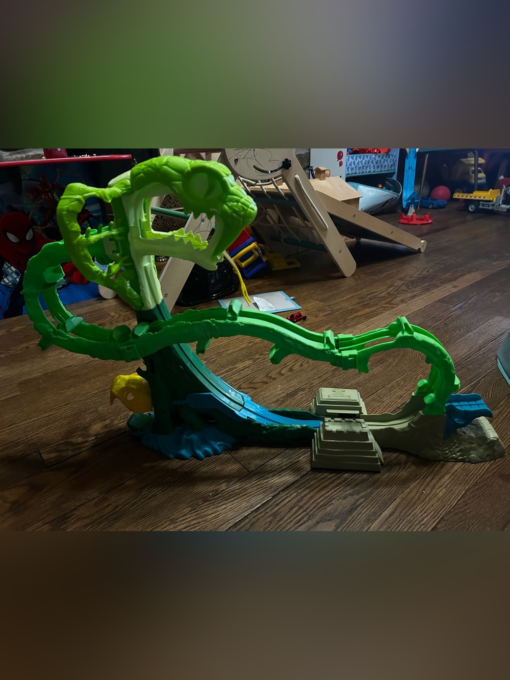 Monster Jam Mini Jam Cobras Crazy Escape - Kids Toy